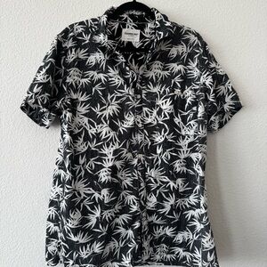 Cedarwood State Black & White Tropical Leaf Button-Up Shirt Men’s XL